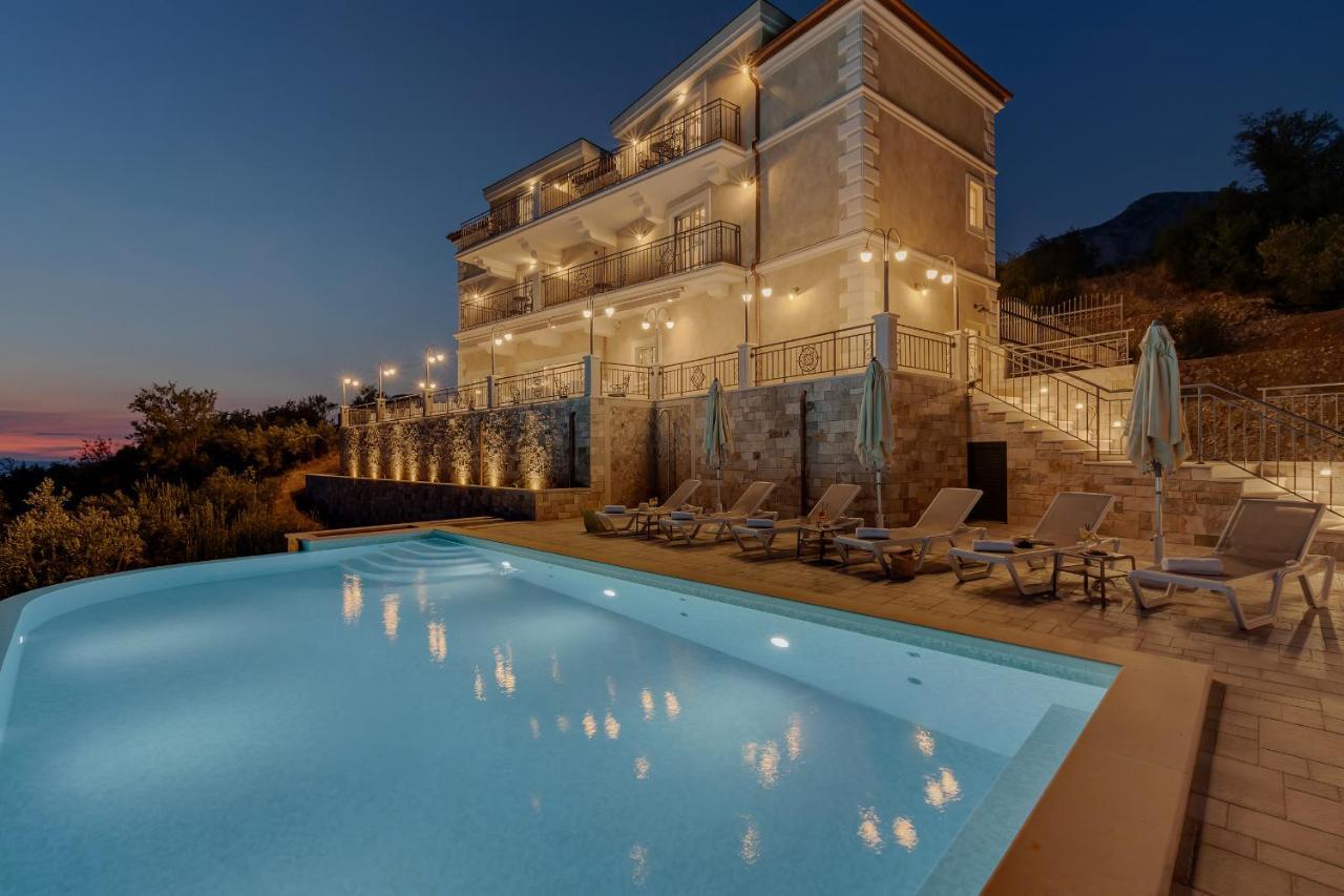 Heritage Hotel Liberan Podgora Bagian luar foto