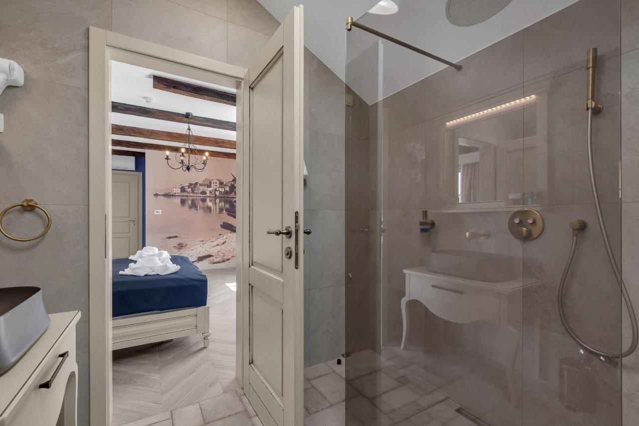 Heritage Hotel Liberan Podgora Bagian luar foto