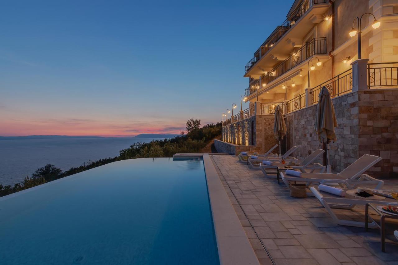 Heritage Hotel Liberan Podgora Bagian luar foto