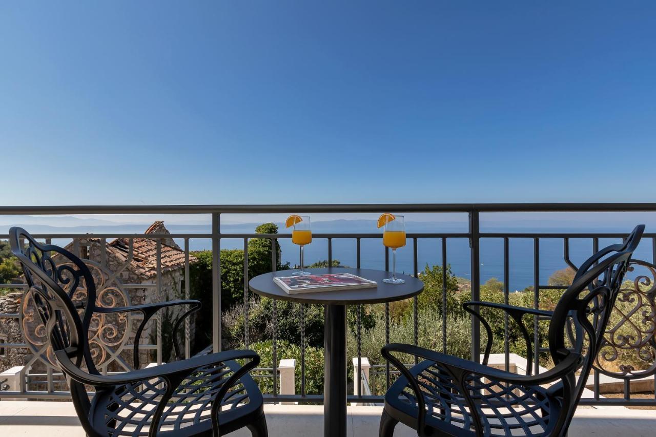 Heritage Hotel Liberan Podgora Bagian luar foto